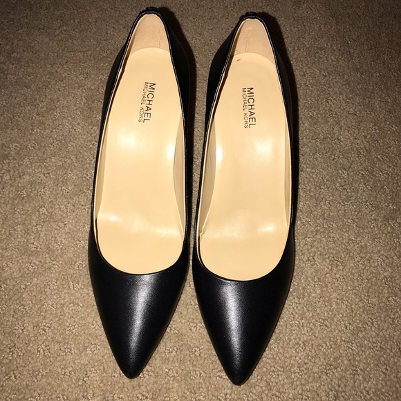 Michael Kors Shoes - Michael Kors leather pumps size 7.5